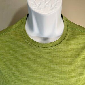 Patagonia Men's solid green Capilene Trail short sleeve t-shirt Small S EUC